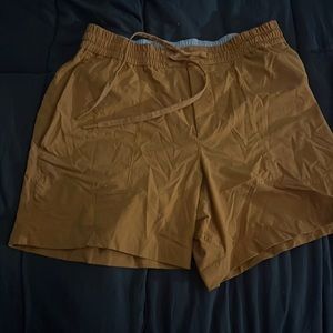 Lululemon bowline 5” shorts orange